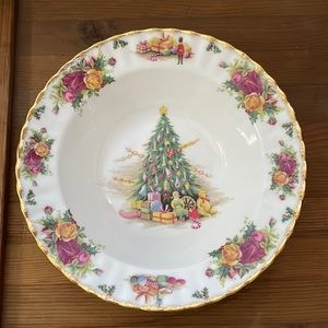 Royal Albert Old Country Roses Christmas bowl